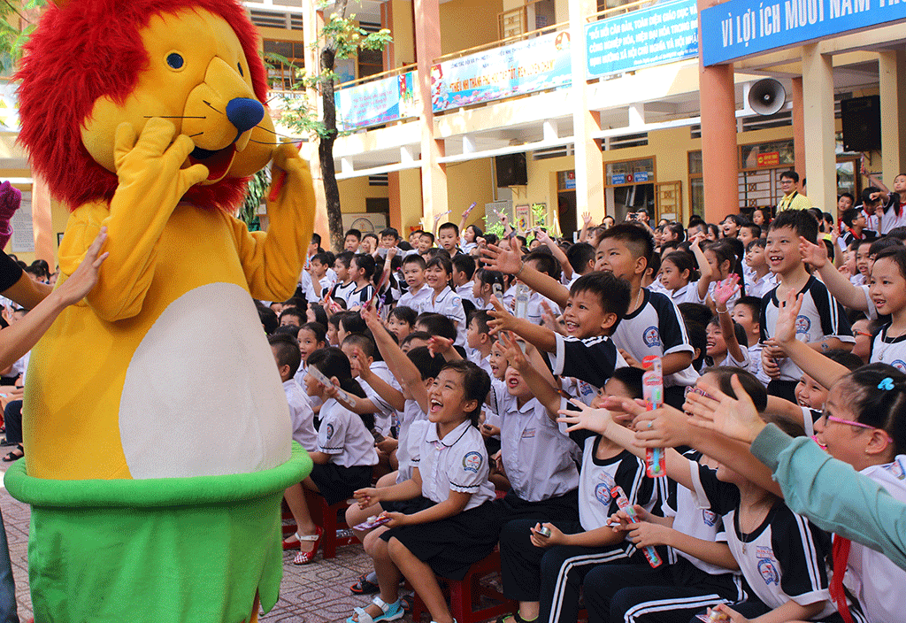 Teach elementary students to brush their teeth properly Hình: Teach elementary students to brush their teeth properly
