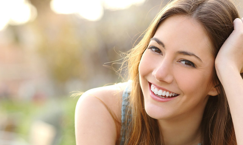 Porcelain Veneer - Solutions for beautiful teeth Hình: Porcelain Veneer - Solutions for beautiful teeth